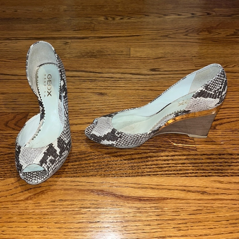 Geox Respira Woman’s Snakeskin Wedges Size EU 38